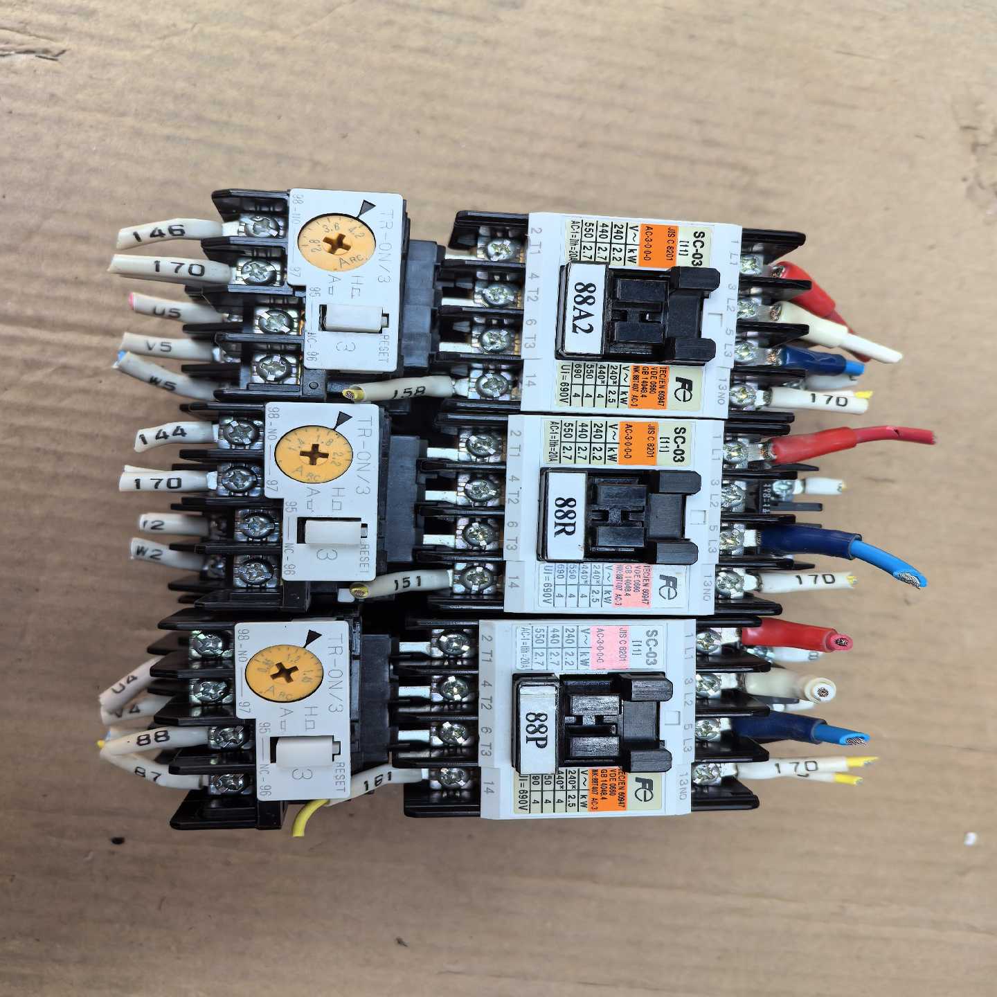 咨询-SC-03交流接触器110v电压，热继电器TR-0