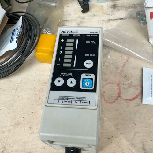 基恩士静电消除器控制器SJ-M300，，成色不错，实-议价