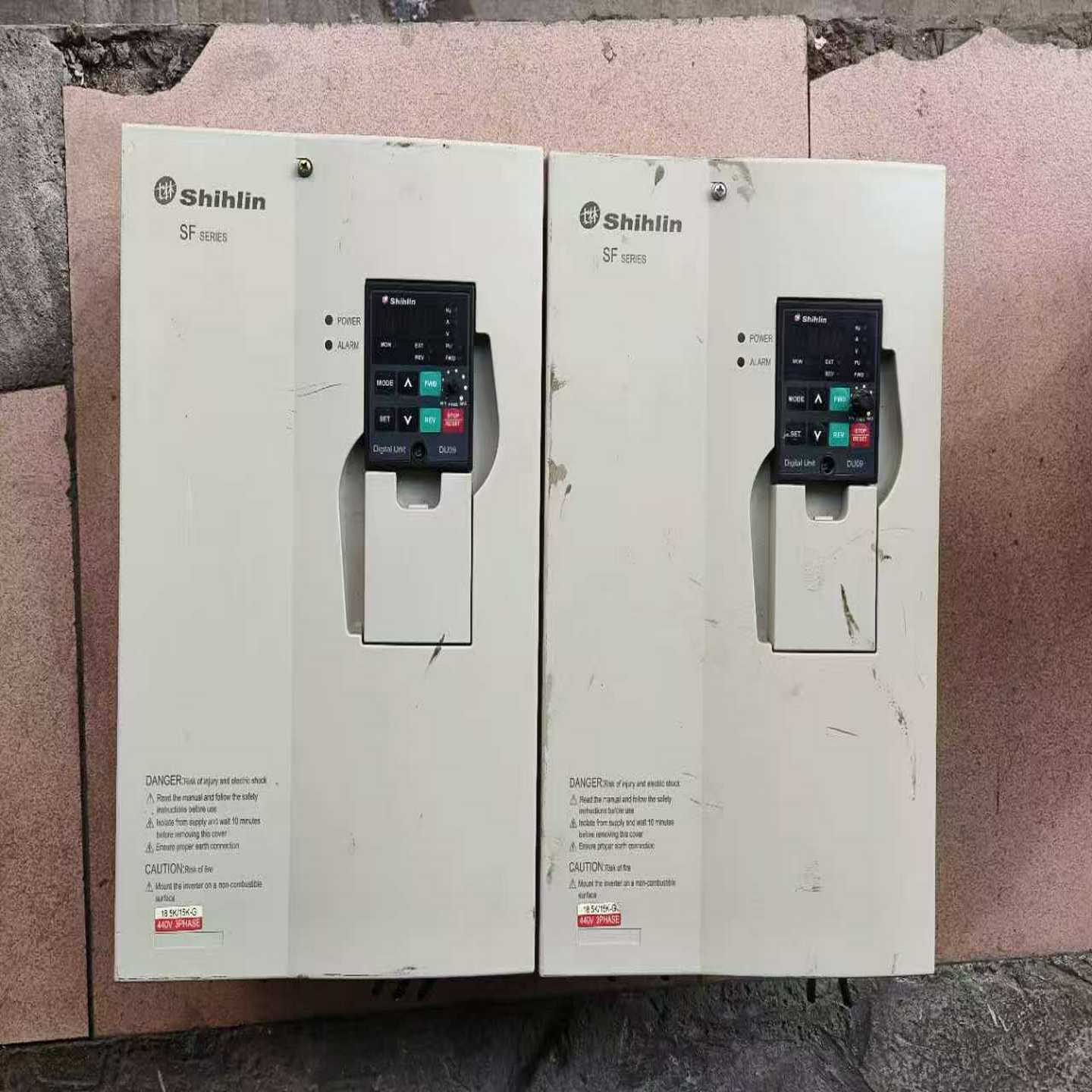 士林变频器SF-040-18.5K/15K-G15KW--议价商品