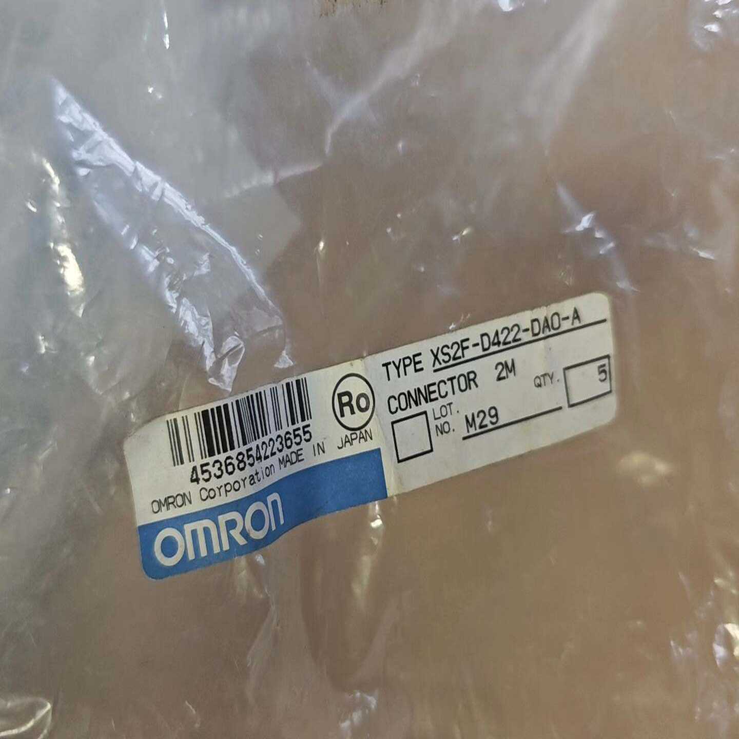全新日本原装欧姆龙连接器XS2F-D422-DAO-A，2米-议价