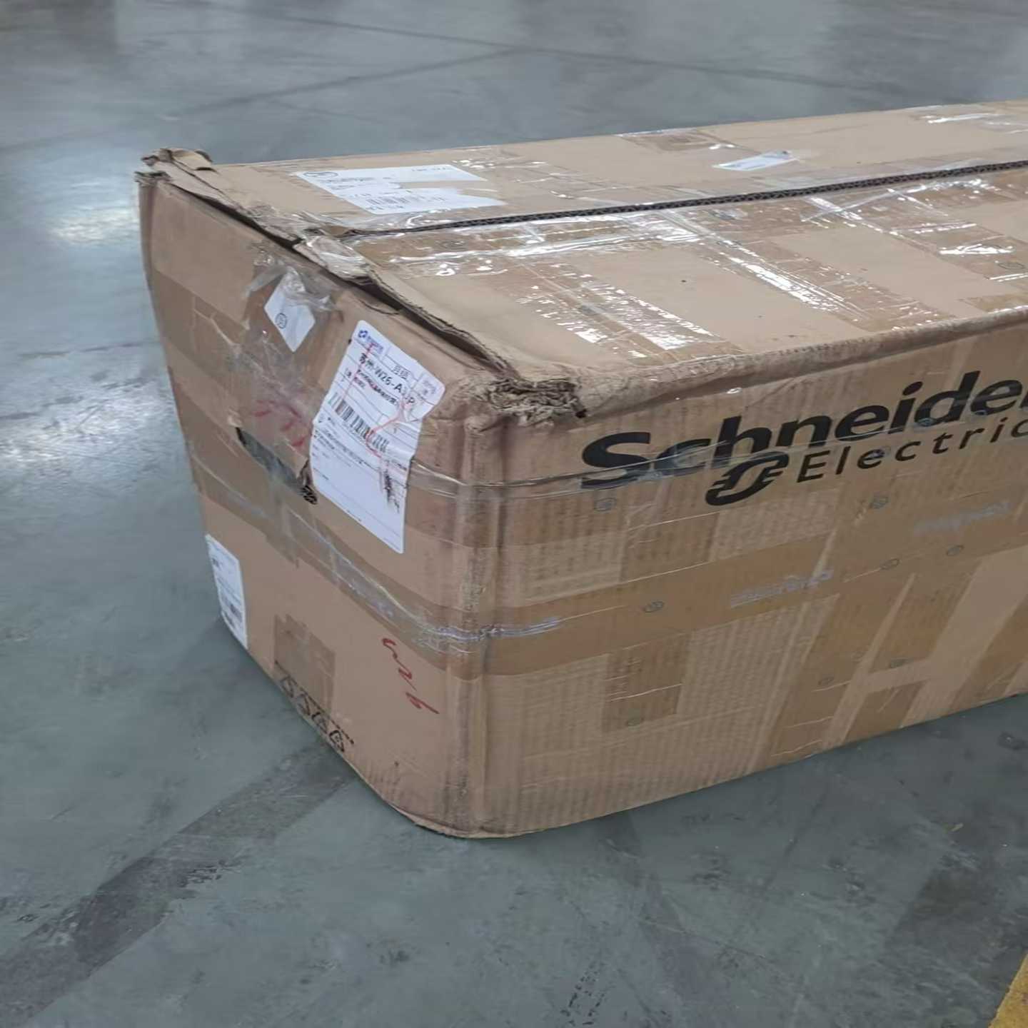施耐德泰山SP不间断电源SPM3K--议价商品