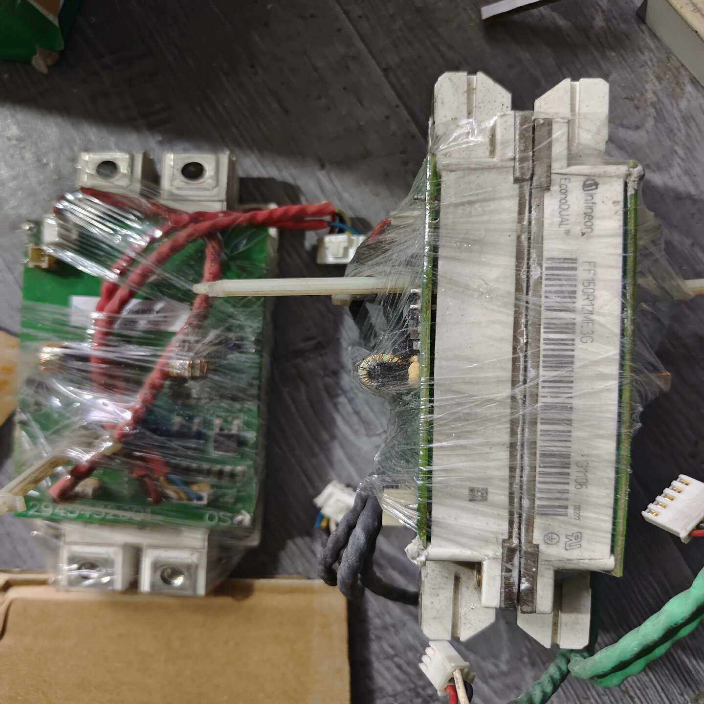 议价2945432001  OS。拆机包好成色如图。3块打包出3