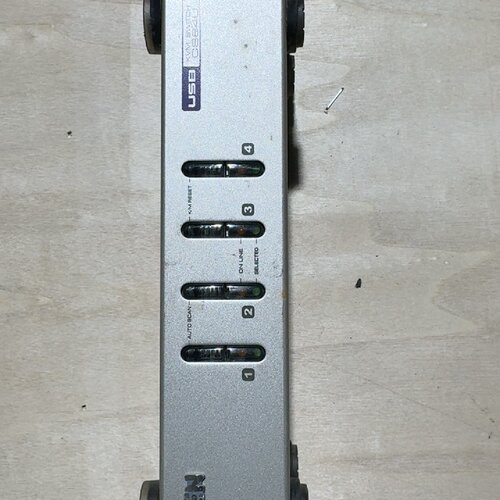 宏正CS84U4口USBPS2混接式KVM议价