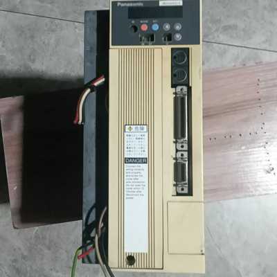 出Panasonic松下伺服驱动器，型号MDDA103A1A--议价商品