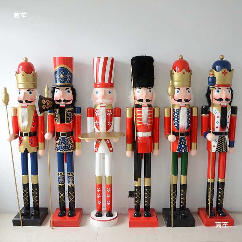 大型落地英伦胡桃夹子木偶士兵摆件商场店铺门口创意新年圣垒德株