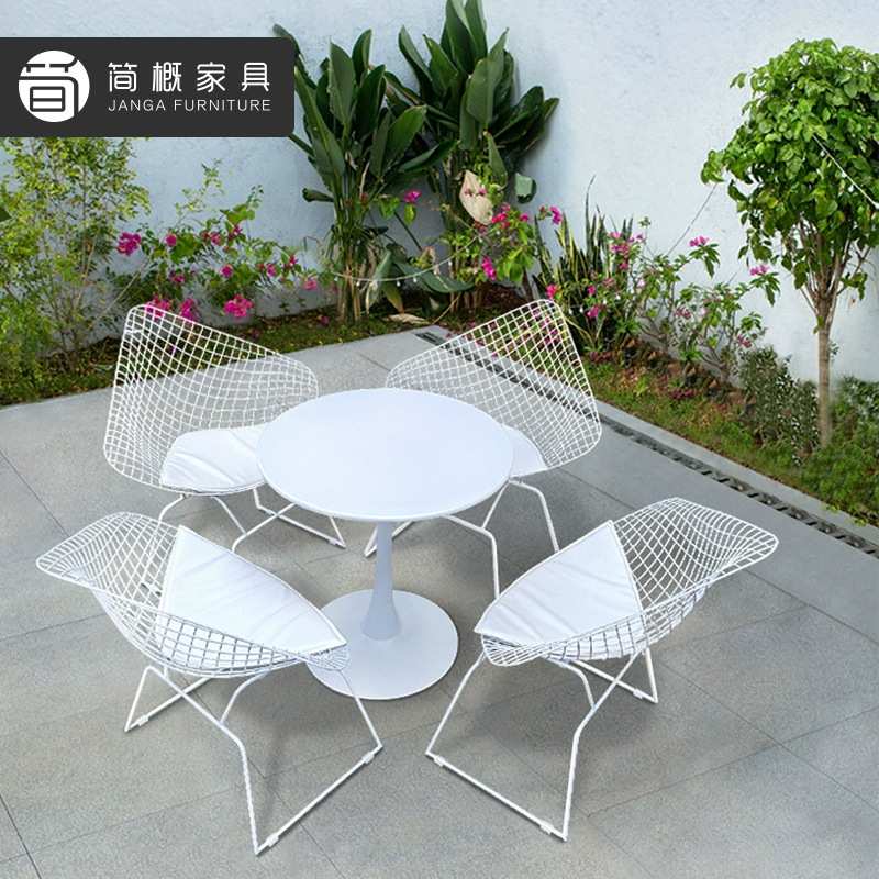 户外休闲庭院桌椅酒店民宿阳台一桌两椅网红露天铁艺圆桌椅子套装