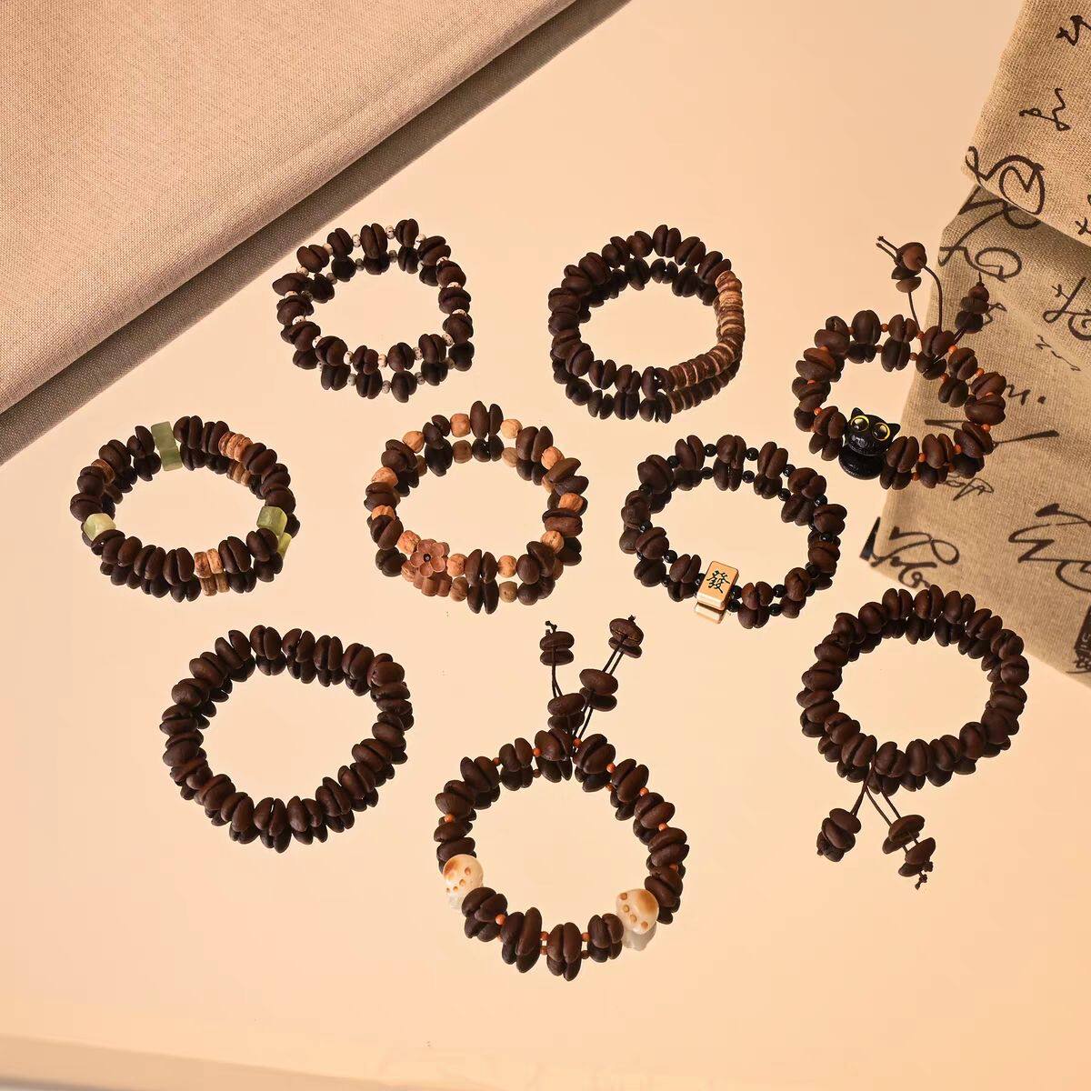 咖啡豆手串猫爪串珠手链女独特设计高级感手串情侣闺蜜弹力手饰品