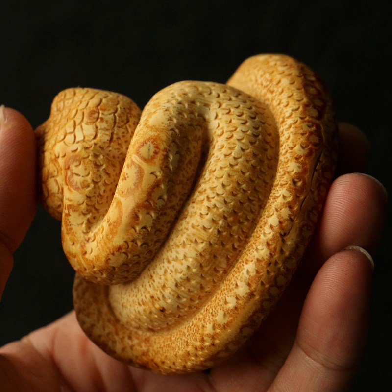 纯手工竹根雕满钉盘蛇造型手把件竹雕竹制把玩小蛇摆件送礼