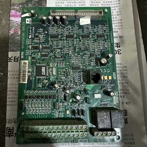 东7200MA变频器CPU主板一张，功率4千瓦的，型号4P