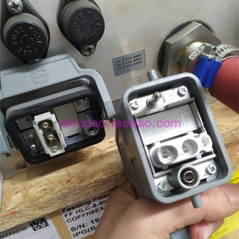 IPG新款PHOTONICS激光器插头HLC-8-50A大功率40A三孔YLR-3000通用