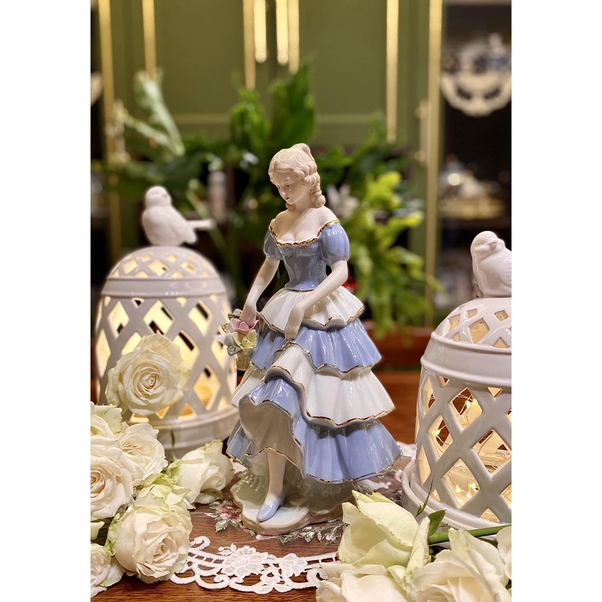 现代欧式家居简约人物装饰品客厅酒柜摆件陶瓷工艺品生日礼物新款