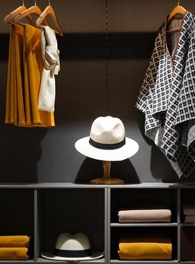 MOON慕空间轻奢样板房衣帽间衣柜装饰品摆件衣服披肩围巾道具软装