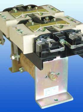 新品CZ0-150/20直流接触器 银触点触头150A DC220V 可选其它电压