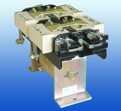 新品CZ0-150/20直流接触器 银触点触头150A DC220V 可选其它电压