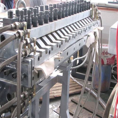 PVC结皮发泡板生产线集成发泡墙面板挤出机设备家具板家具节能