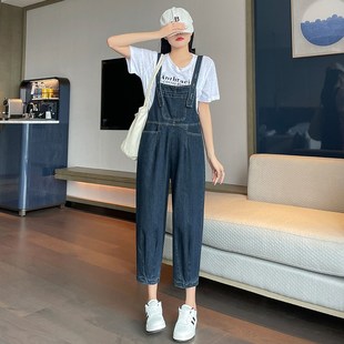 深蓝色牛仔背带裤女秋冬装2024年新款宽松显瘦小个子八分连体裤