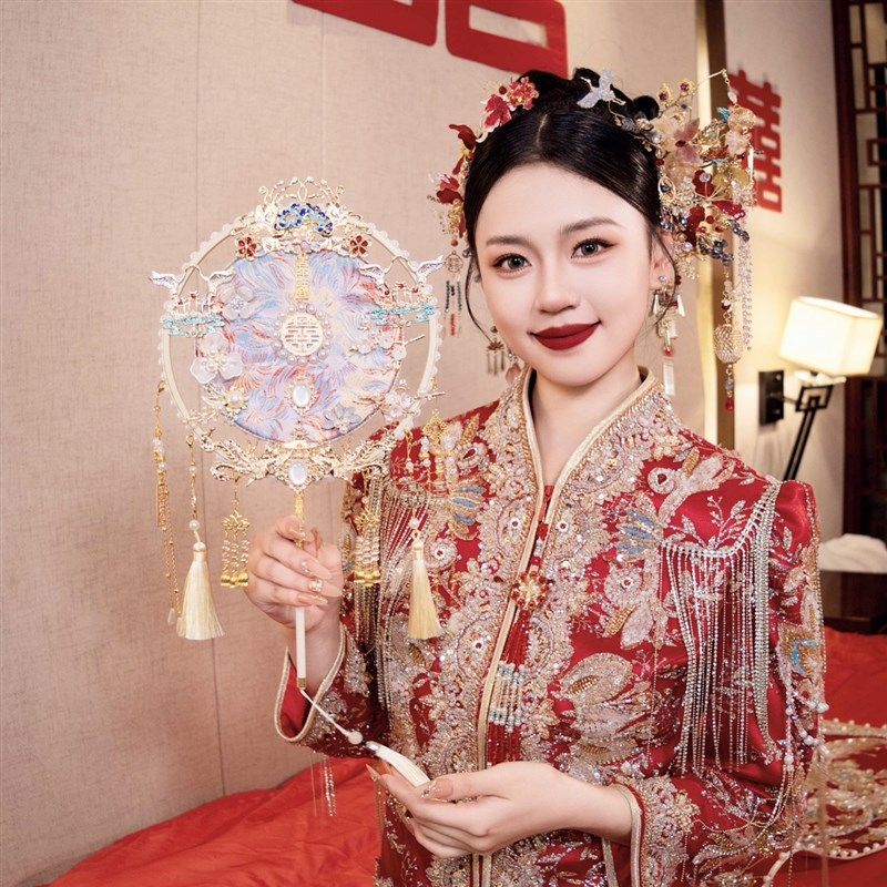 团扇新娘结婚喜扇婚礼出嫁手工扇子面秀禾蓝色高级感di材料包,家居饰品,工艺扇/团扇/喜扇/折扇,淘宝优惠券,粉丝福利购,淘宝优惠卷