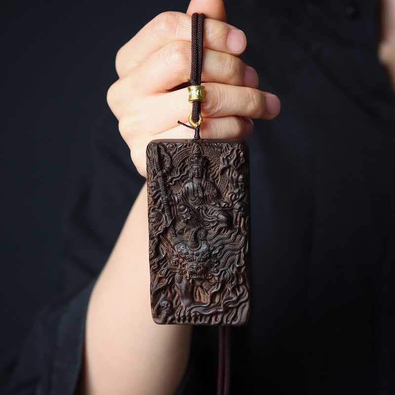 沉香木地藏王菩萨挂吊坠车挂饰品木雕手把件工艺品佛像平安无事牌