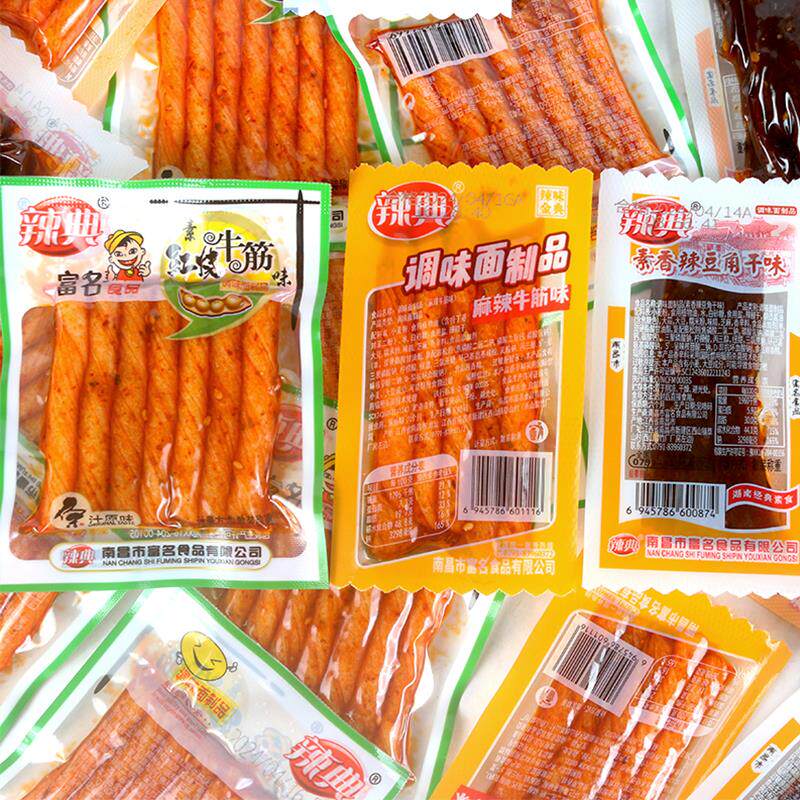 新日期辣典素红烧牛筋味辣条素香辣豆角干味麻辣味小吃零食豆皮休