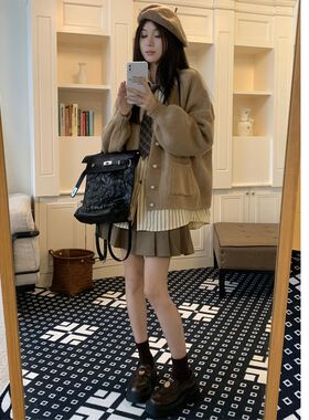 大码女装2024春胖mm慵懒风毛衣外套条纹衬衣高腰百褶裙时尚三件套