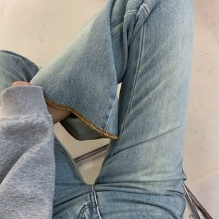 微胖梨形身材显瘦喇叭裤 浅色高腰微喇牛仔裤 新款 女大r码 胖mm春季
