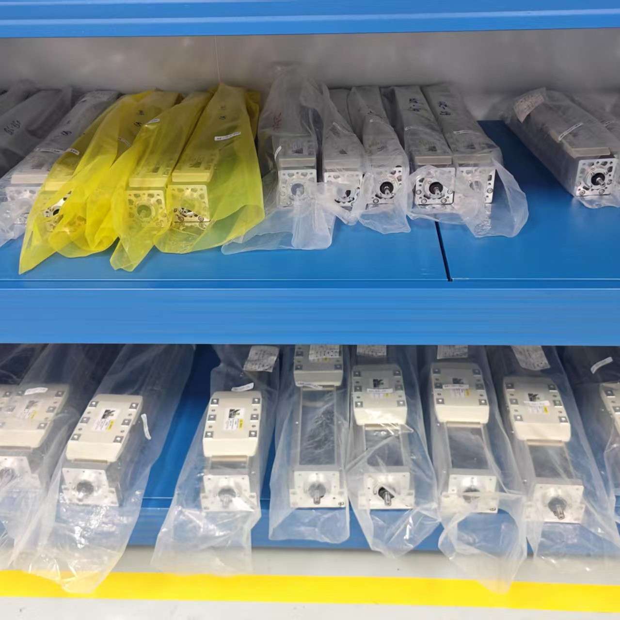 80内嵌模组:GTH8 16丝杆L05/10/20导程850MM行程 TOYO款直线模组