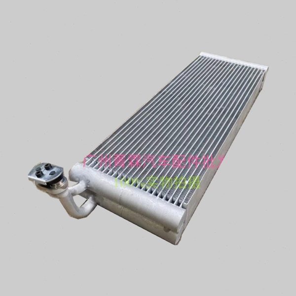 上汽红岩杰狮C100C500M新金刚原厂配件空调主机蒸发器芯蒸发箱