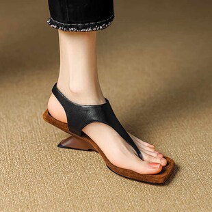 5cm坡跟夹趾凉鞋女小众高跟夏季设计感时尚绝美个性潮网红方头40