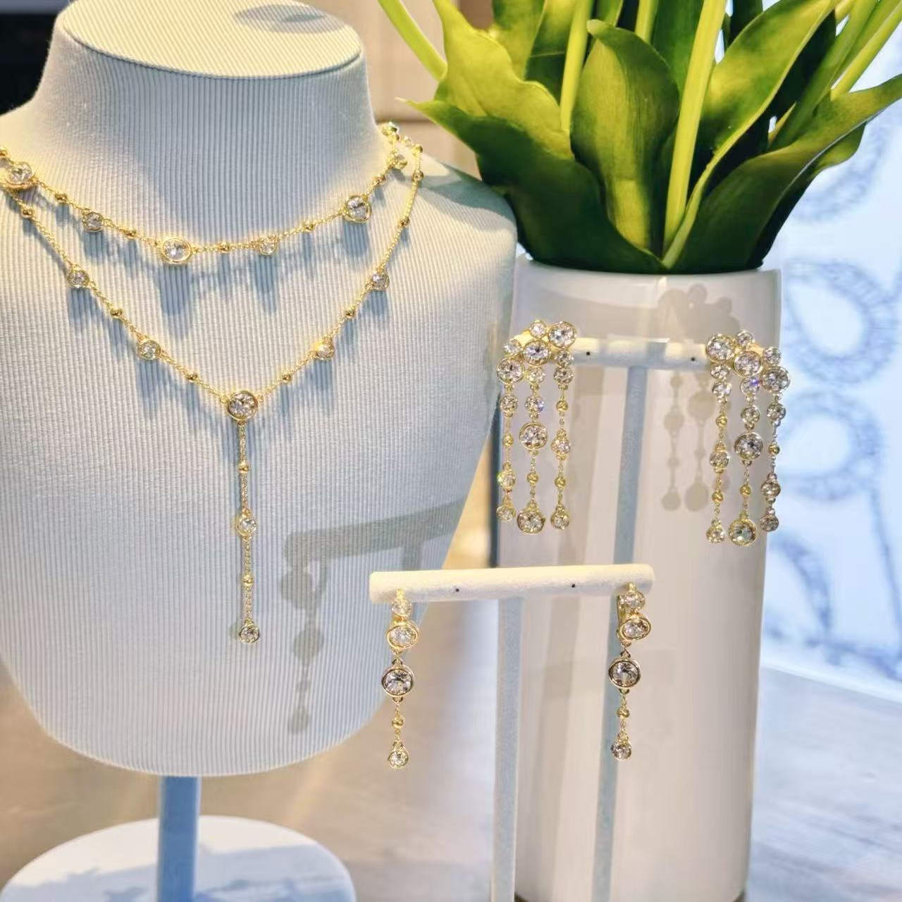 女玫瑰金大圈玫瑰金大圈项