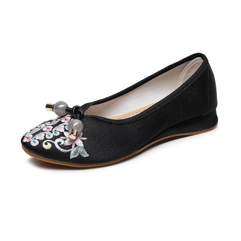 好货复古缎面绣花鞋女尖头牛筋底配旗袍的鞋子百搭时尚单鞋古风汉