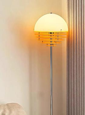 北欧太空时代橙色床头落地灯卧室书房包豪斯创意立式ins日落台灯