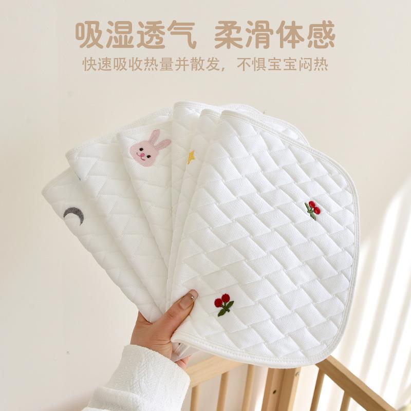 新生婴儿枕头夏季凉感冰丝透气云片枕0-12个月宝宝平枕防吐奶枕垫