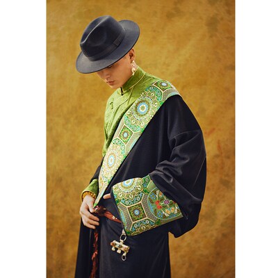 槐序拉萨藏装男 西藏服饰藏袍藏族传统服装 绿色织锦
