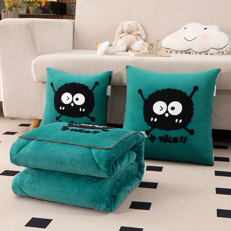 多功能抱枕被加绒加厚汽车靠垫车载坐垫沙发毯子办公室午睡空调被