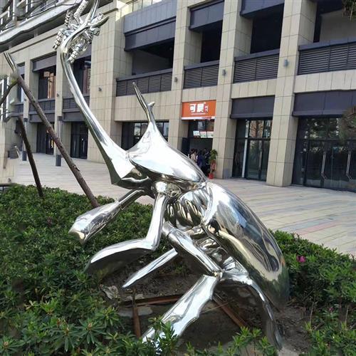 户外不锈钢镜面蚂蚁雕塑园林景观小区草坪仿真昆虫铁艺装饰品摆件