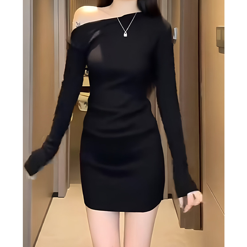 黑色包臀连衣裙2025秋冬新款气质高级感小个子穿搭长袖斜肩连衣裙