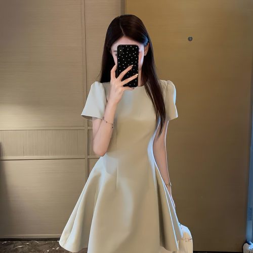夏季法式绿色短袖小个子收腰礼服