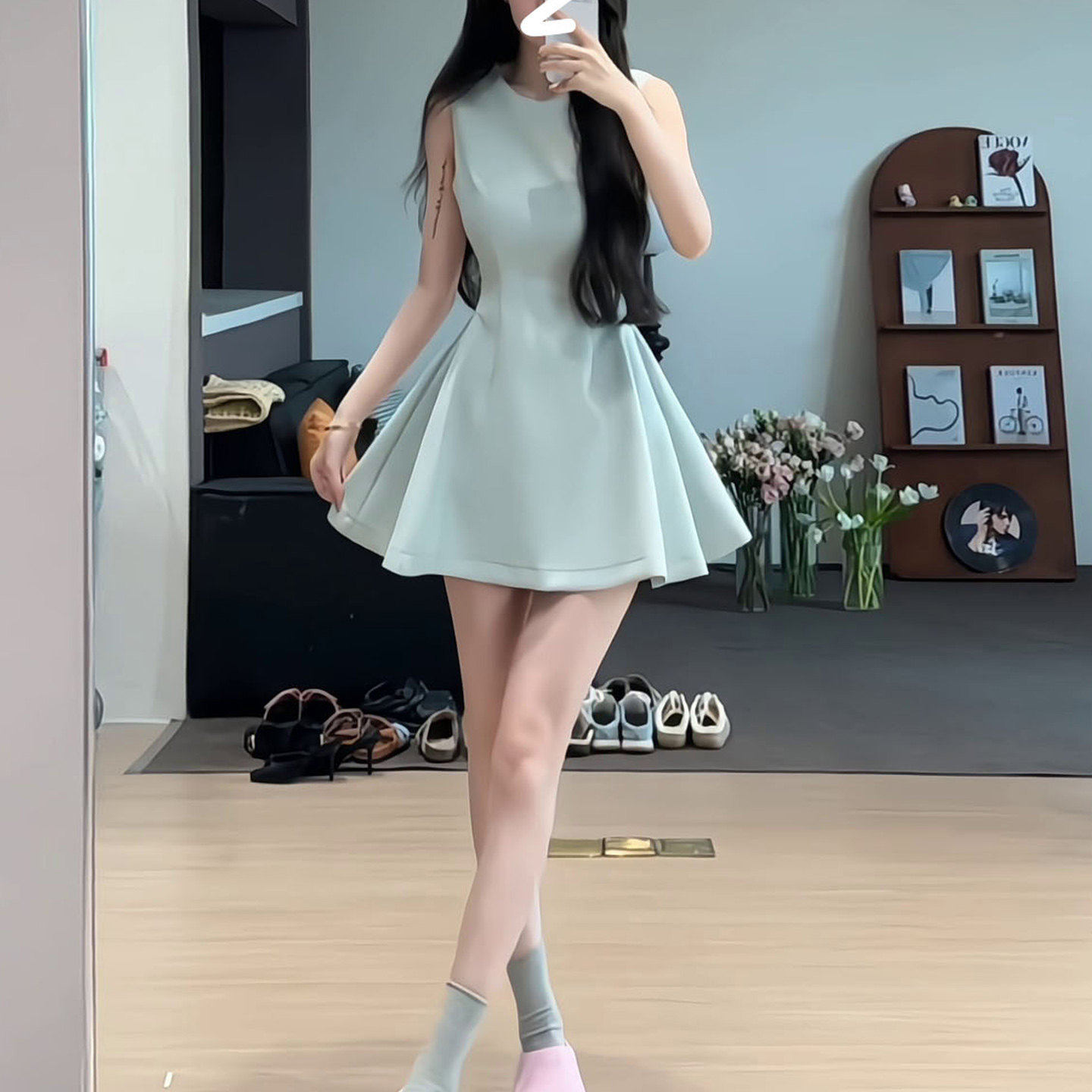 蓝色无袖背心连衣裙女夏季2026新款法式礼服小个子高级感收腰短裙