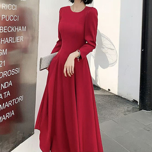 红色长袖连衣裙2026春夏新款高级感收腰显瘦订婚敬酒礼服平时可穿