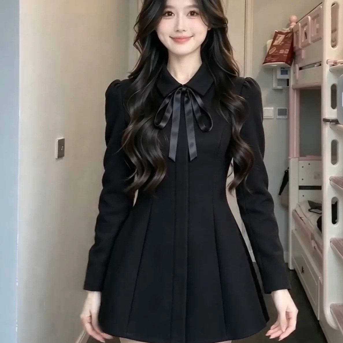 春秋黑色蝴蝶结A字收腰连衣裙