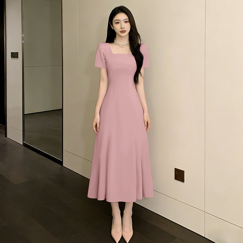 粉色方领短袖连衣长裙女2026夏季新款收腰显瘦气质高级感礼服长裙