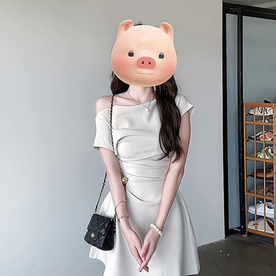 夏季法式斜肩显瘦包臀连衣裙