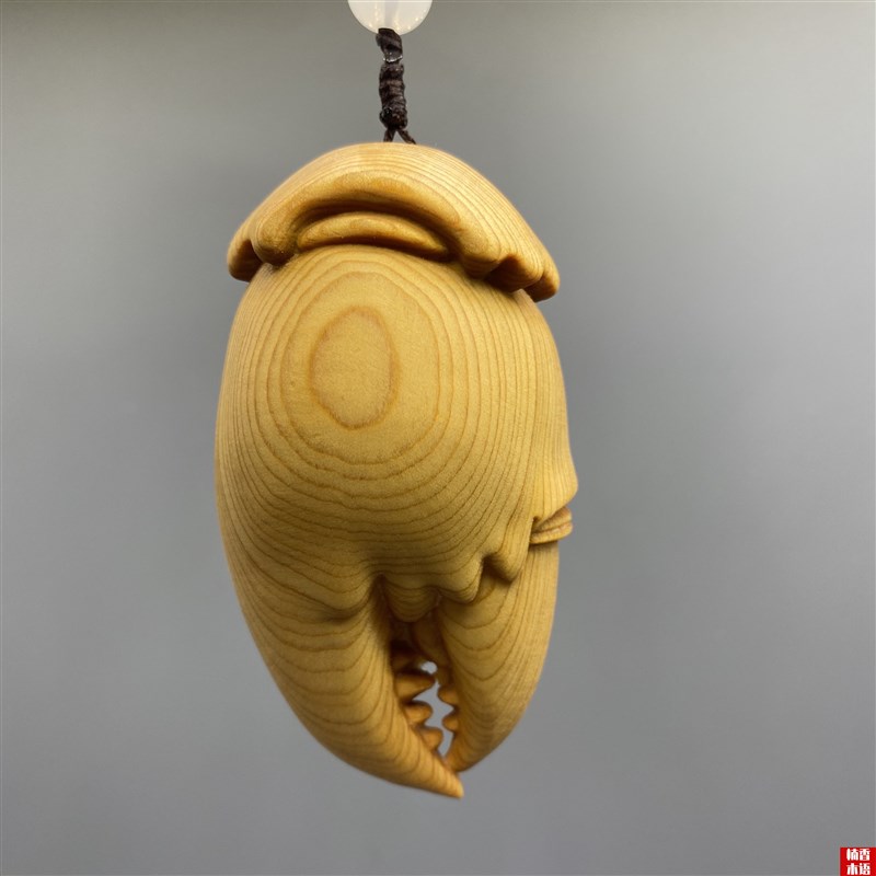 崖柏木雕刻螃蟹钳子实木动物手把件手里有钱随身盘玩吊坠八方来财