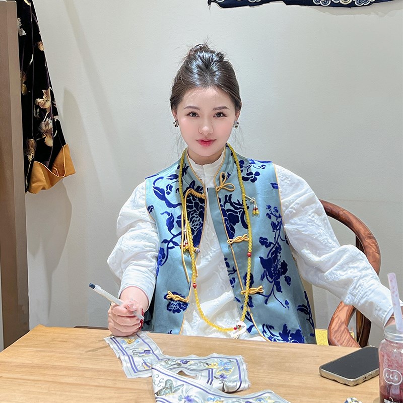 新中式女装国风蓝色立领盘扣提花马甲衬衫两件套装女2025春季新款