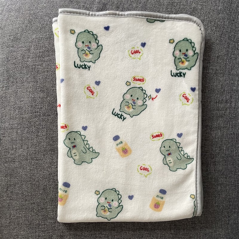 白色可爱恐龙图案小毯子柔软舒适毛绒盖腿小毛毯儿童披肩毯多功能