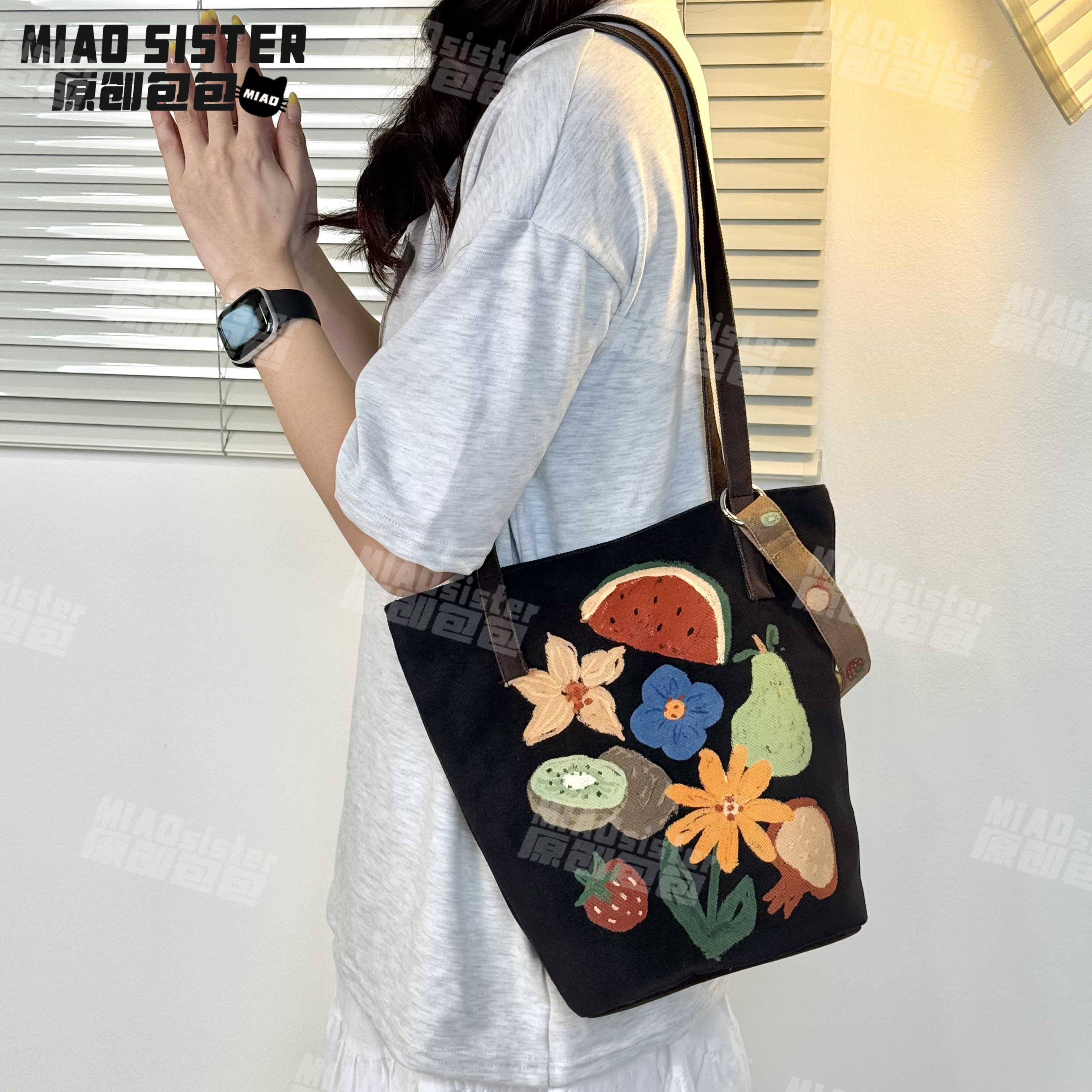 MIAO夏日缤纷大容量水桶包女士包包女款爆款2025百搭学生斜挎包