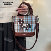 波点pony新款 复古格纹原创褶皱手提包日常百搭水桶包可斜挎单肩包
