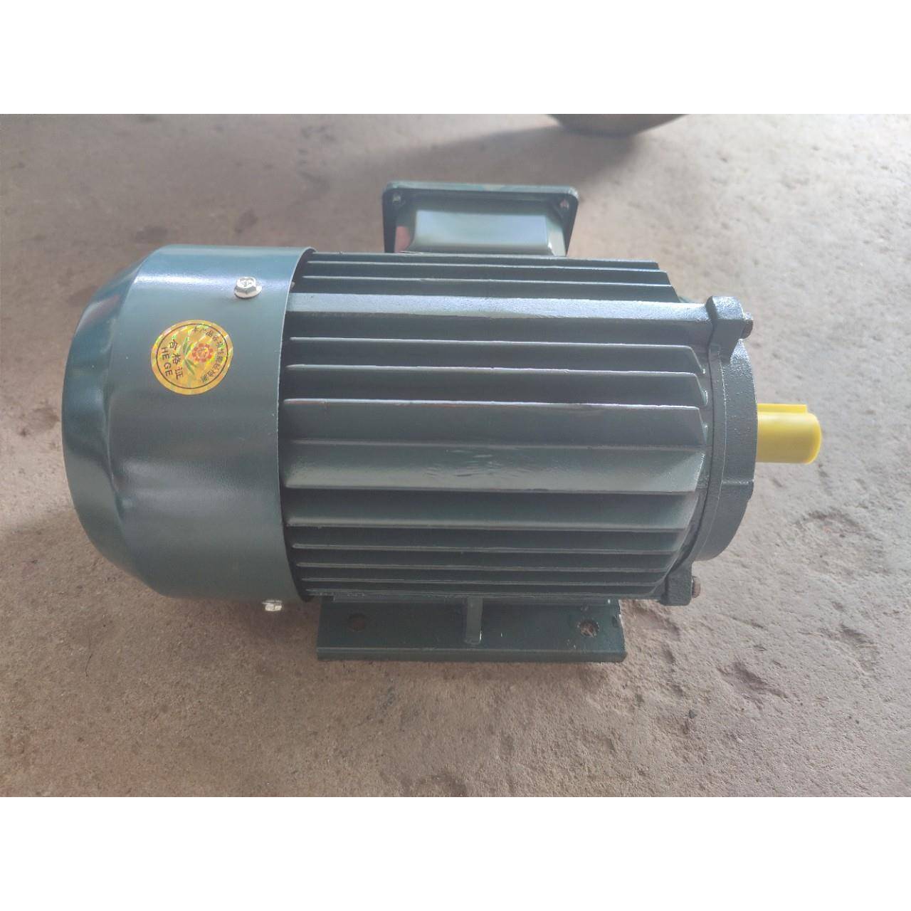 YE2YE3Y2三相电机三相单相电动机1.1W--1.5W/4级铜芯或铝芯