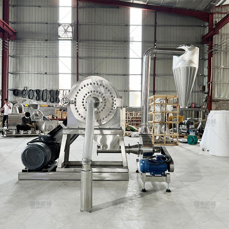 不锈钢自吸上料粉碎机中