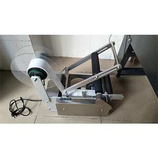 Semi-automatic round bottle labeling machine半自动圆瓶贴标机